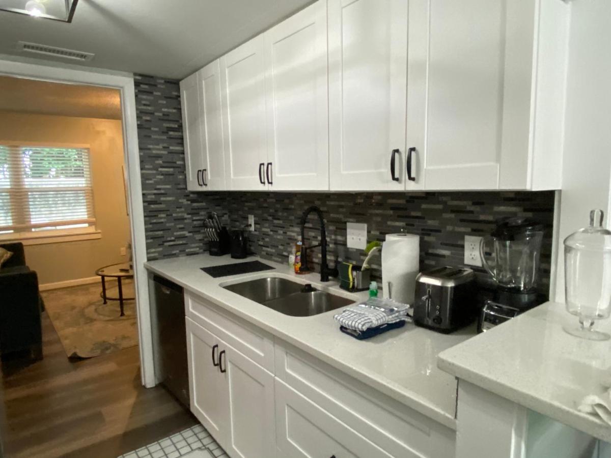 Hhi Homes- Newly Renovated Cozy Modern Pet-Friendly Villa-Ideal Location 힐튼 헤드 아일랜드 외부 사진